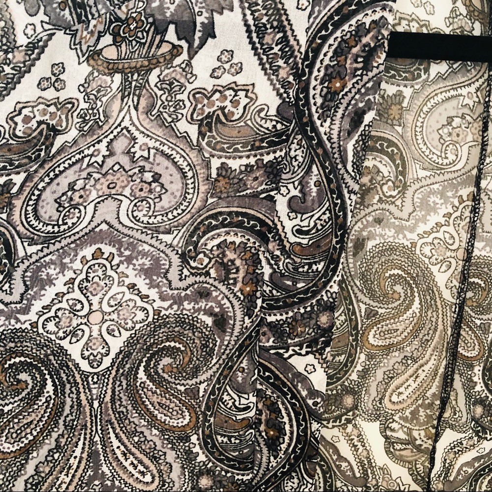 Kimono with fringe bottom - Picture 2 of 6